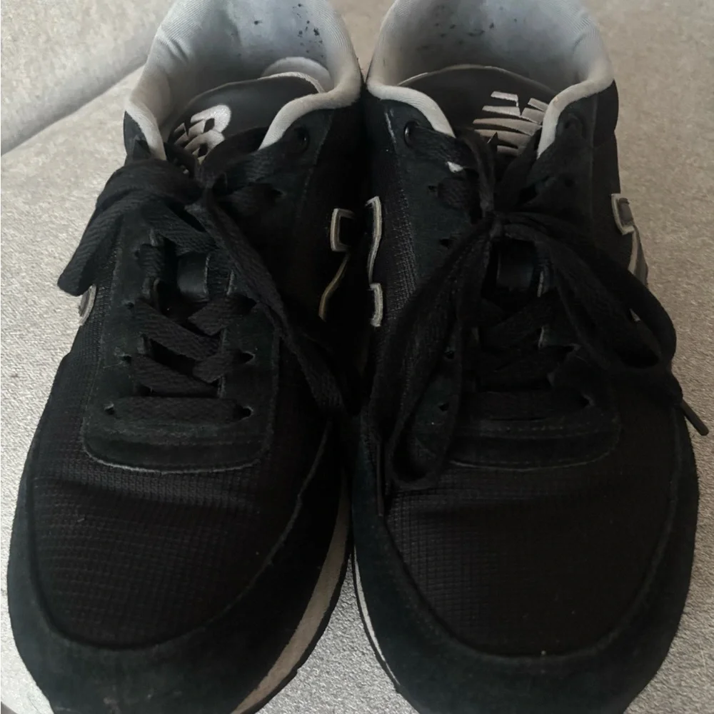 New Balance Men's Black and Gray Sneakers - Picture 2 of 5